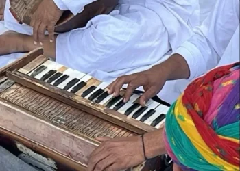 Image showing Kannada Musicians playing instruments